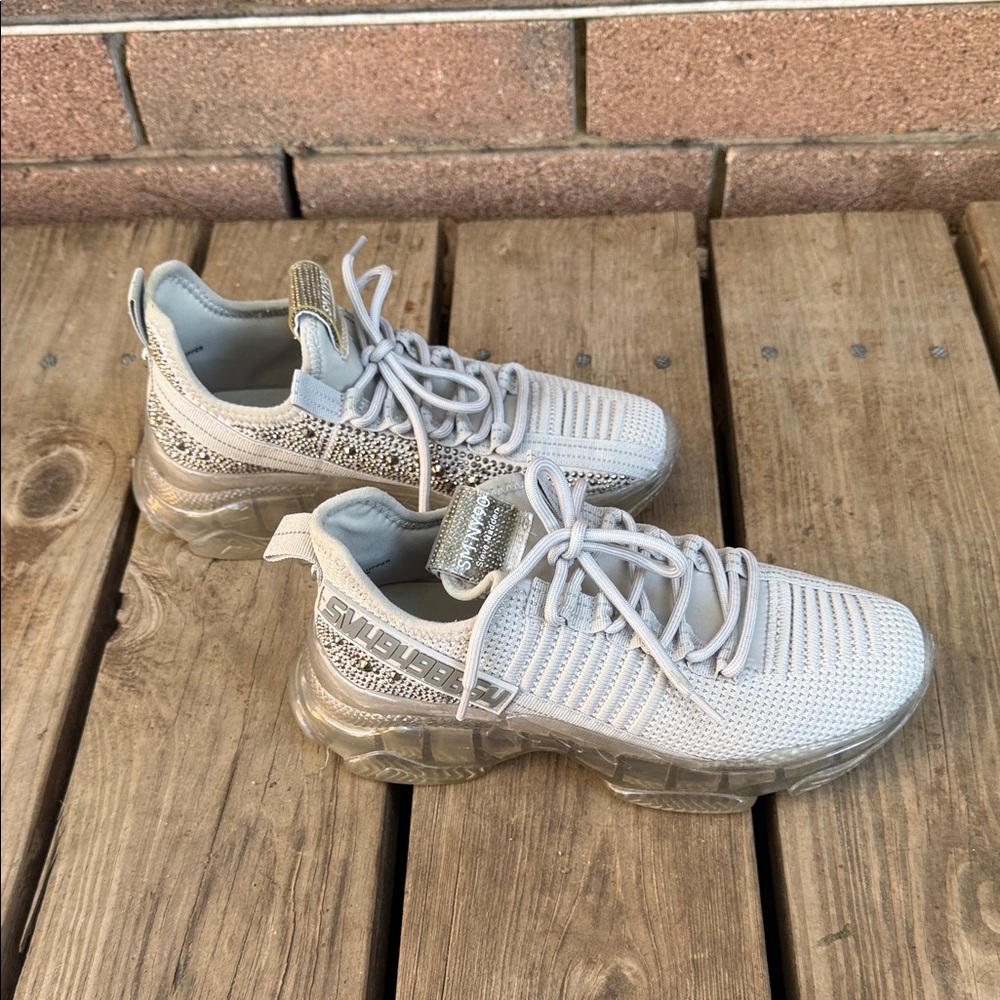 Steve Madden SM NY90 Gray Sneakers Size Women's 8.5 - Picture 3 of 8